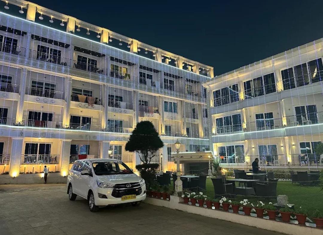 Hotel service 24